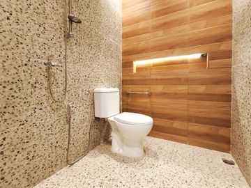 Rumah SHM Bebas Banjir 15 menit ke Plaza Metropolitan Siap KPR J-49378