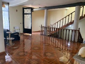 Tepotzotlan Casa en Venta Con 3locales y 3departamentos independientes