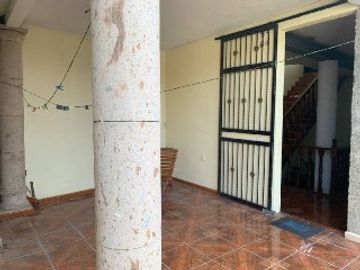 Tepotzotlan Casa en Venta Con 3locales y 3departamentos independientes
