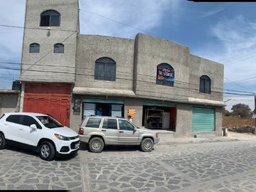 Tepotzotlan Casa en Venta Con 3locales y 3departamentos independientes