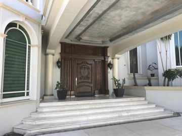 ESPECTACULAR MANSIÓN  EN VENTA EN SAN ISIDRO MAZATEPEC