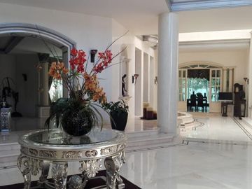 ESPECTACULAR MANSIÓN  EN VENTA EN SAN ISIDRO MAZATEPEC