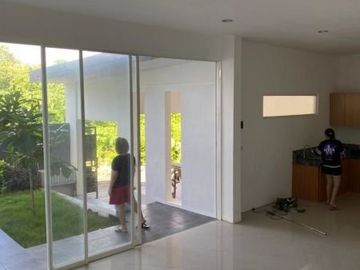 MILIKI SEGERA RUMAH CANTIK SIAP HUNI LOKASI STRATEGIS DI JIMBARAN