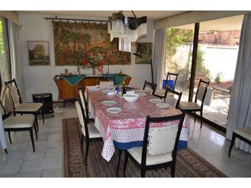 Casa en Venta / 450 m2 construido / 1.400 m2 Terreno / Metro Los Dominicos