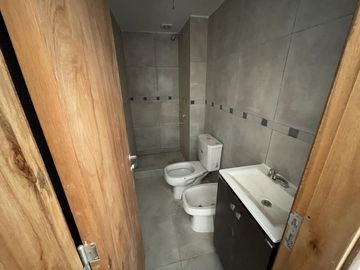 MONOAMBIENTE EN BARRIO CENTRO EN VENTA