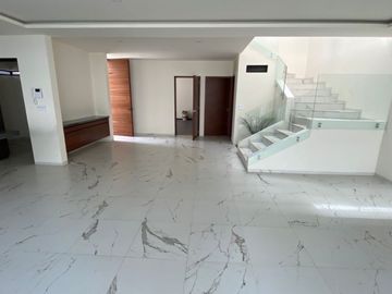 Estrene en privada de 4 casas