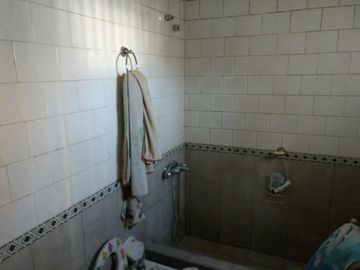 CASA EN VENTA, 2 DORMITORIOS, AV NUESTRAS MALVINAS 1500 -MONTE GRANDE-