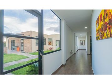 CASA CAMPESTRE CONTEMPORNEA Y MODERNA / TENJO CUNDINAMARCA