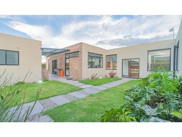 CASA CAMPESTRE CONTEMPORNEA Y MODERNA / TENJO CUNDINAMARCA