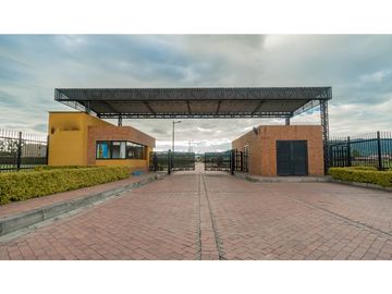 CASA CAMPESTRE CONTEMPORNEA Y MODERNA / TENJO CUNDINAMARCA