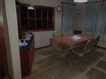 VENDO CHALET 4 AMBIENTES