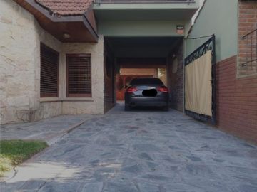 VENDO CHALET 4 AMBIENTES