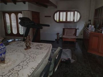 VENDO CHALET 4 AMBIENTES