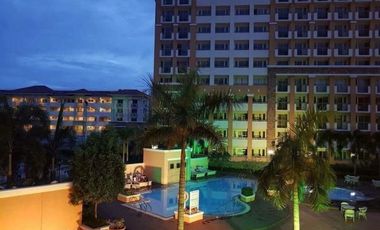 2 BEDROOM Condo Unit with Balcony Near BGC SM Megamall Eastwood Ortigas