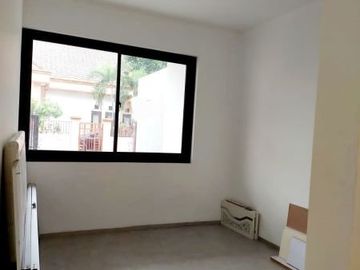 KOSAMBI BARU RUMAH BARU SEMI FURNISHED SIAP HUNI LUAS 90 DIJUAL CEPAT