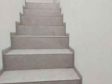 KOSAMBI BARU RUMAH BARU SEMI FURNISHED SIAP HUNI LUAS 90 DIJUAL CEPAT