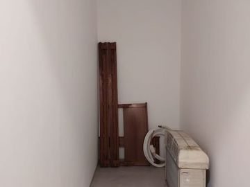 KOSAMBI BARU RUMAH BARU SEMI FURNISHED SIAP HUNI LUAS 90 DIJUAL CEPAT