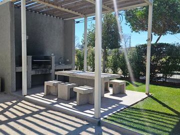 Amplio Depto.en venta 3D2 B. Cond.Jardines del Valle.