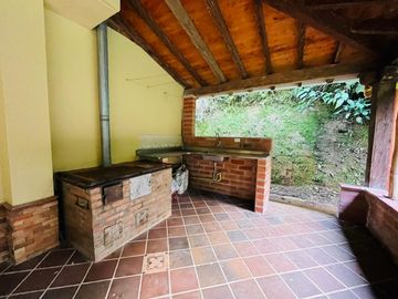 casa en arriendo/venta en el salado. Cod V9433866