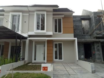 DIJUAL RUMAH DEKAT BANDARA TEPI JALAN UTAMA