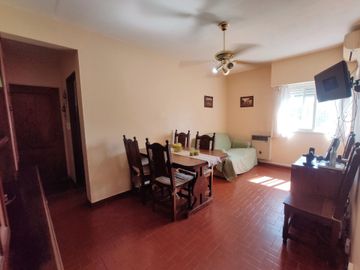 VENTA - PARQUE LEZAMA - 3/4 AMBIENTES