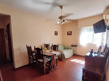 VENTA - PARQUE LEZAMA - 3/4 AMBIENTES