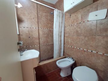 VENTA - PARQUE LEZAMA - 3/4 AMBIENTES