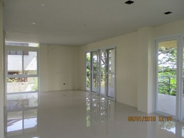 House and lot for sale or rent in Cebu City, Ma. Luisa 5-br,Brand New 4-level with elevator