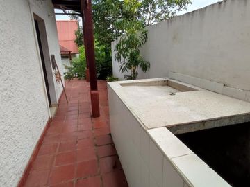 casa en venta en borrero ayerbe. Cod V15186