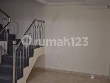 Jual Cepat.... Murah...Rumah Minimalis 2 Lantai...Bebas Banjir......Tinggi Dari Jalan...Di Sunter Danau Indah...