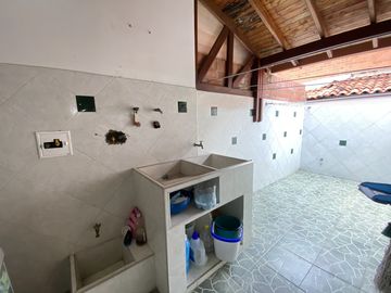 casa en venta en cinco soles. Cod V17149