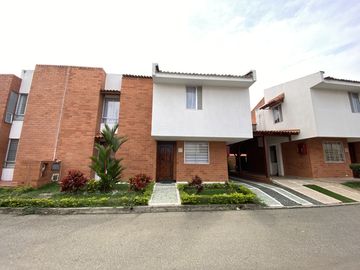 casa en venta en cinco soles. Cod V17149