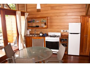 SEA Confiable Vende Resort en Bocas del Toro