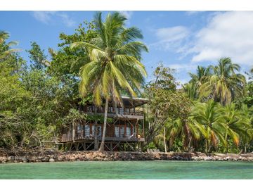 SEA Confiable Vende Resort en Bocas del Toro