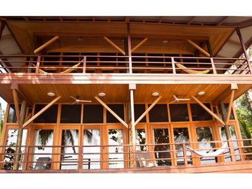 SEA Confiable Vende Resort en Bocas del Toro