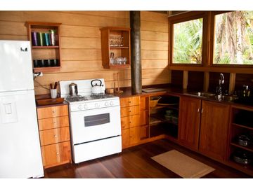 SEA Confiable Vende Resort en Bocas del Toro