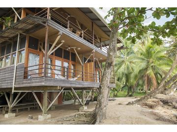 SEA Confiable Vende Resort en Bocas del Toro