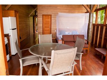 SEA Confiable Vende Resort en Bocas del Toro