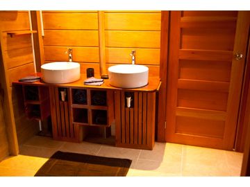 SEA Confiable Vende Resort en Bocas del Toro