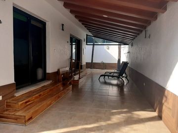 VENTA DE CASA AMPLIA EN BOSQUES DE ANGELÓPOLIS. PUEBLA.