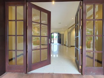 EN VENTA CASA URBANIZACION RÍO GRANDE  KM.1.5 - SAMBORONDON