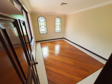 EN VENTA CASA URBANIZACION RÍO GRANDE  KM.1.5 - SAMBORONDON