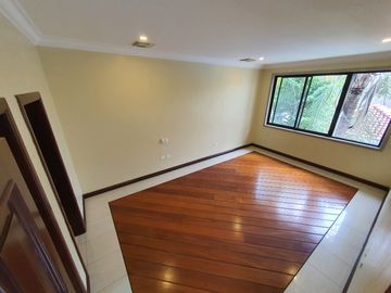 EN VENTA CASA URBANIZACION RÍO GRANDE  KM.1.5 - SAMBORONDON