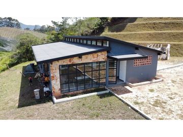 Se vende finca independiente en el Carmen, Vereda las garzonas