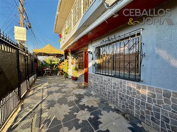 Casa en venta de 7 dorm. en Villa Alemana