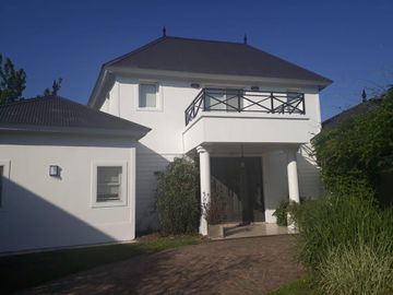 Casa 4 dormitorios alquiler en Los Castores, Nordelta