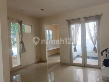 Rumah Hook Siap Huni Di Puri Mansion, Jakarta Barat