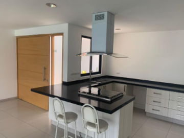 VENTA DE CASA EN CUMBRES DEL LAGO, JURIQUILLA.
