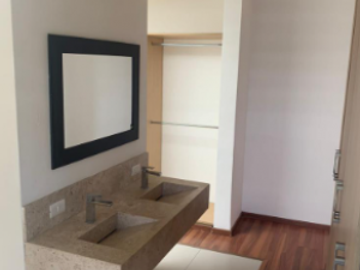VENTA DE CASA EN CUMBRES DEL LAGO, JURIQUILLA.