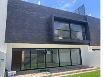 VENTA DE CASA EN CUMBRES DEL LAGO, JURIQUILLA.